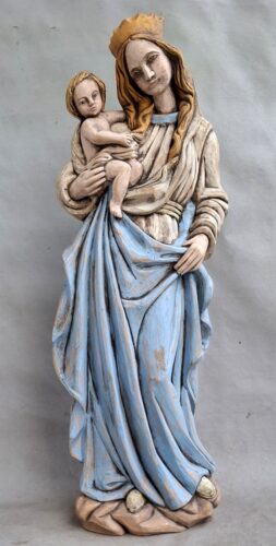 Sena madinė, didelė, sunki ir reta skulptūra