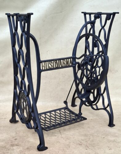 Antikvarinės Siuvimo Kojos " Husqvarna" ir " Singer"
